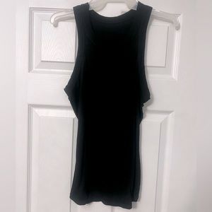 Womens black ribbed fitted tank medium.‎